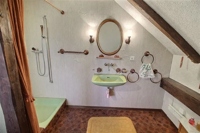 12 Zimmer Reihenfamilienhaus in Ligerz – foto 18 di 19