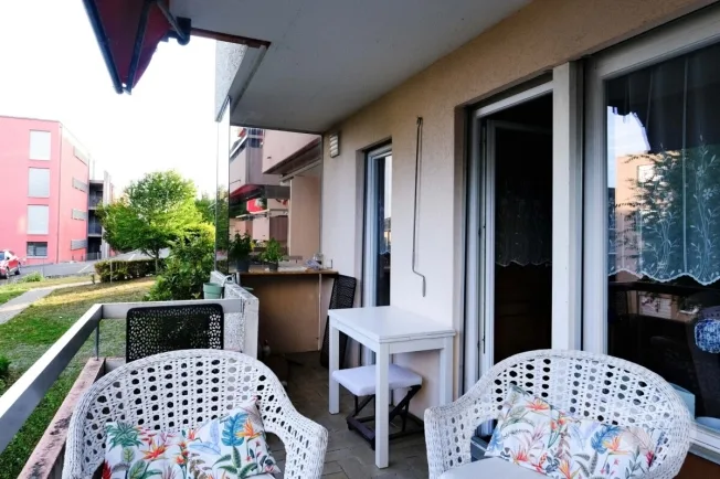 6 Zimmer Wohnung in Le Landeron – Foto 3 von 12