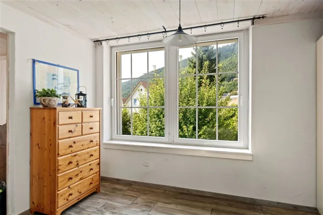 5.5 Zimmer Einfamilienhaus in St-Imier – Foto 5 von 9