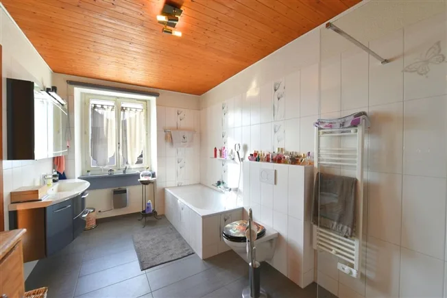 8.5 Zimmer Einfamilienhaus in St-Imier – Foto 12 von 13