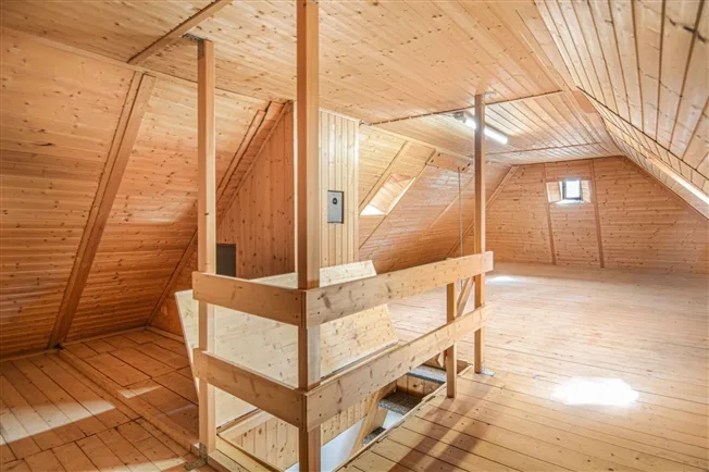 8.5 Zimmer Einfamilienhaus, 2616 Renan BE