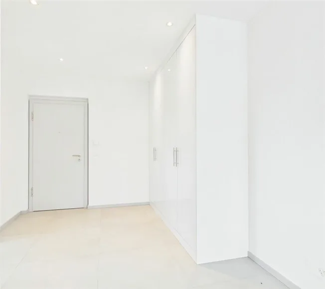 Stilvolle Attikawohnung mit grosser Terrasse und exklusiver Wohnkomfort in Delémont – Foto 19 von 23