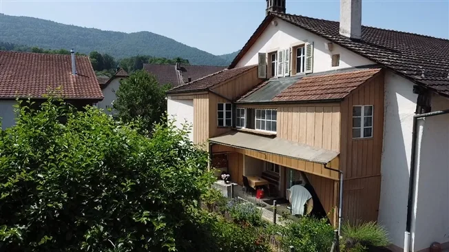 8 Zimmer Einfamilienhaus in Courfaivre – photo 4 sur 13