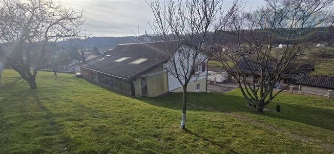 5.5 Zimmer Einfamilienhaus in Coeuve – Foto 3 von 14
