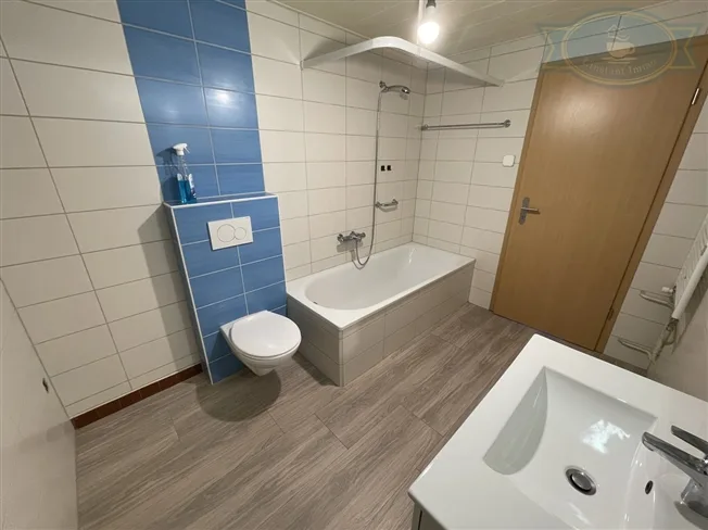 5.5 Zimmer Reihenfamilienhaus in Alle – Foto 9 von 11