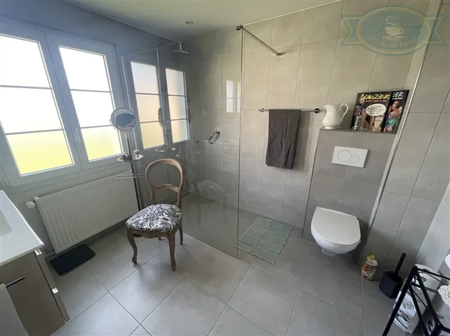 8 Zimmer Villa in Vendlincourt – Foto 8 von 18