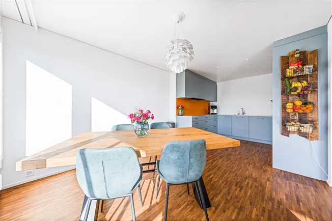 Grosszügige Wohnung mit modernem Ausbau