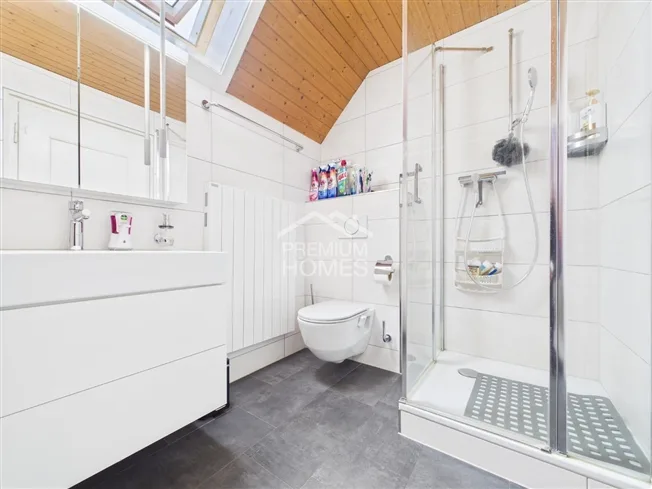 6.5 Zimmer Einfamilienhaus in Rapperswil BE – foto 6 di 8