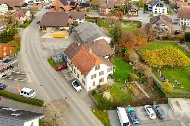 11 Zimmer Einfamilienhaus in Kappelen – photo 4 sur 12