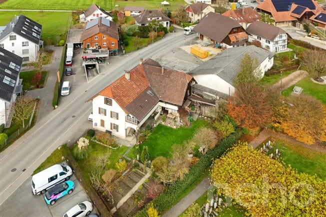 11 Zimmer Einfamilienhaus in Kappelen – photo 3 sur 12