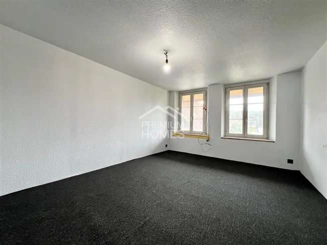 8 Zimmer Einfamilienhaus in Leuzigen – Foto 6 von 12