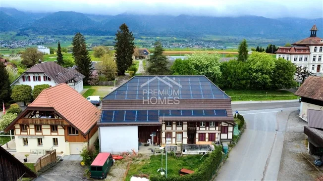 8 Zimmer Einfamilienhaus in Leuzigen – Foto 5 von 12