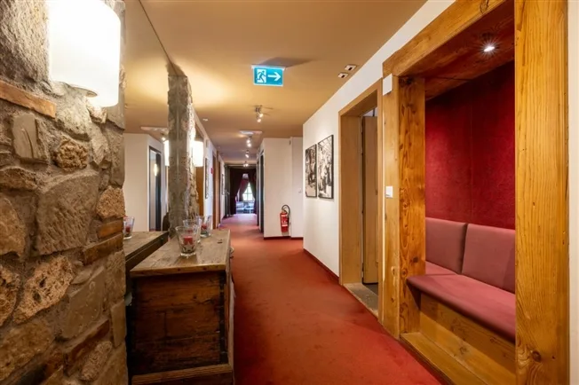 20 Zimmer Einfamilienhaus in Wengen – Foto 10 von 19
