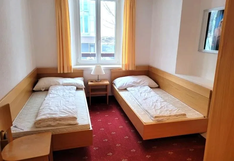 4.5 Zimmer möbl. Wohnobjekt in Leukerbad – Foto 4 von 10