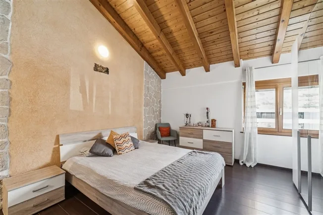5 Zimmer Attikawohnung in Chalais – Foto 9 von 12