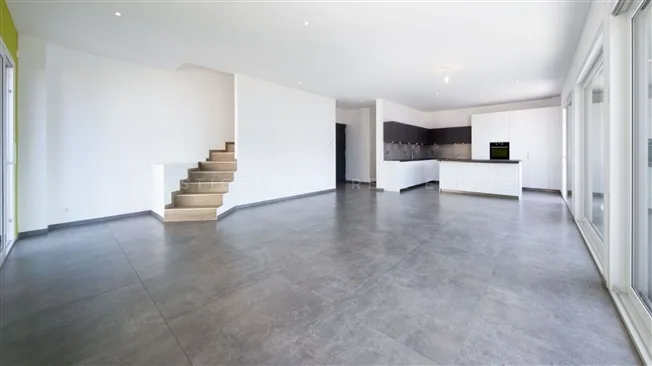 5 Zimmer Einfamilienhaus in Chermignon – foto 6 di 13