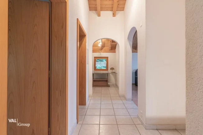 7.5 Zimmer Mehrfamilienhaus in Ernen – Foto 8 von 14