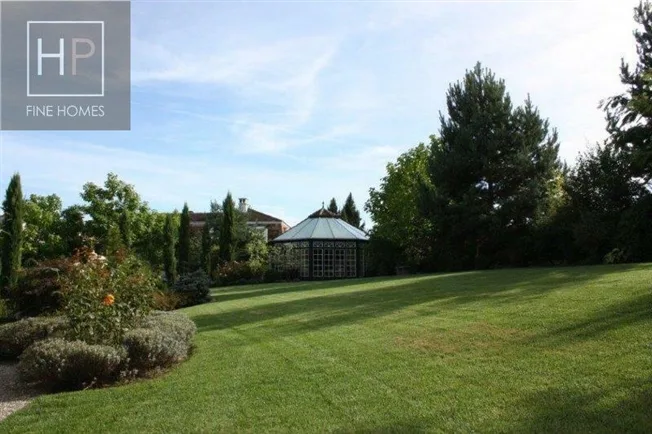 10 Zimmer Villa in Binningen – Foto 6 von 12
