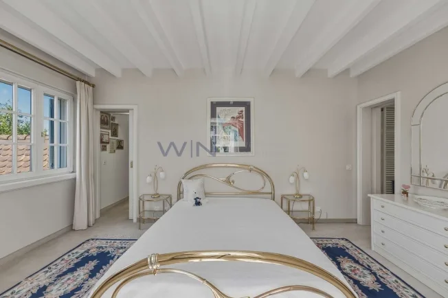 10.5 Zimmer Villa in Binningen – foto 8 di 12