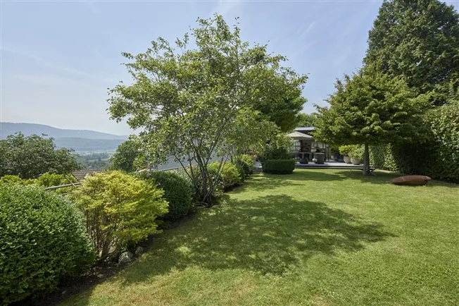 9 Zimmer Villa in Therwil – Foto 10 von 11