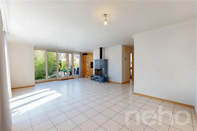 4.5 Zimmer Einfamilienhaus in Schönenbuch – photo 2 sur 13