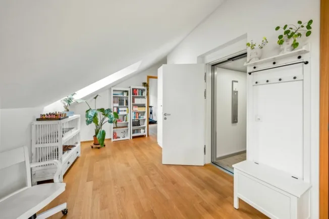 5.5 Zimmer Attikawohnung in Aesch BL – foto 2 di 16