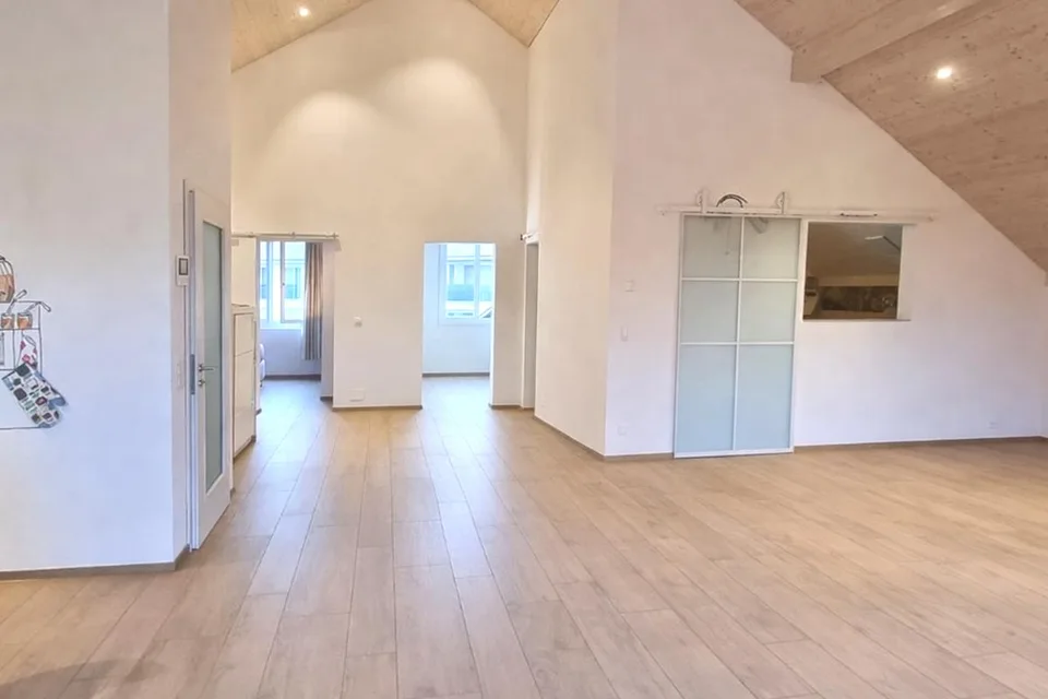 3.5 Zimmer Dachwohnung in Zwingen – photo 2 sur 5