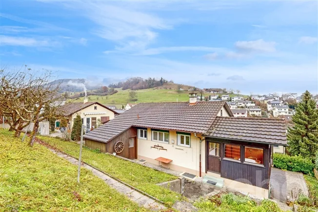 4.5 Zimmer Einfamilienhaus in Gelterkinden – Foto 2 von 11