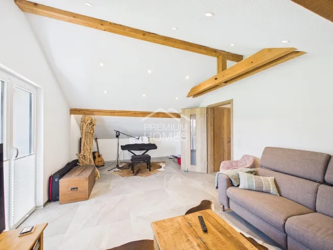 7.5 Zimmer Einfamilienhaus in Riedholz – foto 6 di 10