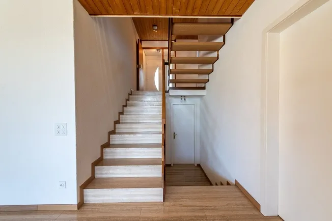 4.5 Zimmer Einfamilienhaus in Riedholz – Foto 6 von 13