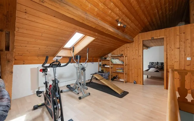 7.5 Zimmer Einfamilienhaus in Attiswil – photo 8 of 9