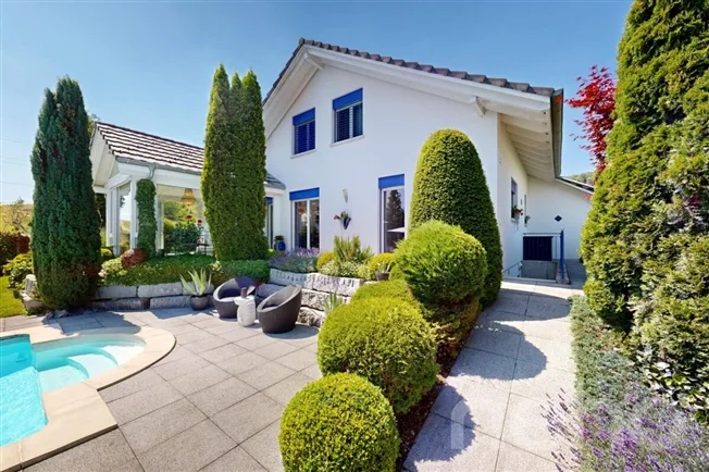 6 Zimmer Einfamilienhaus in Lostorf – Foto 2 von 13