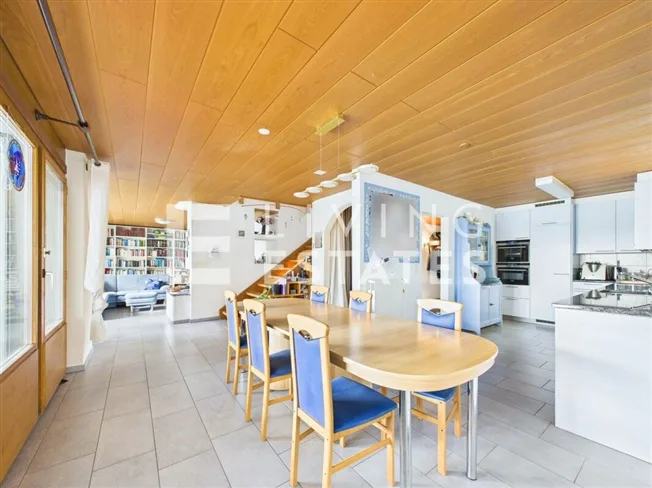 8.5 Zimmer Einfamilienhaus in Däniken SO – photo 3 of 20