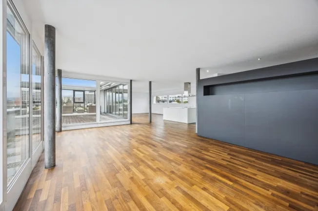 5.5 Zimmer Attikawohnung in Suhr – Foto 8 von 13