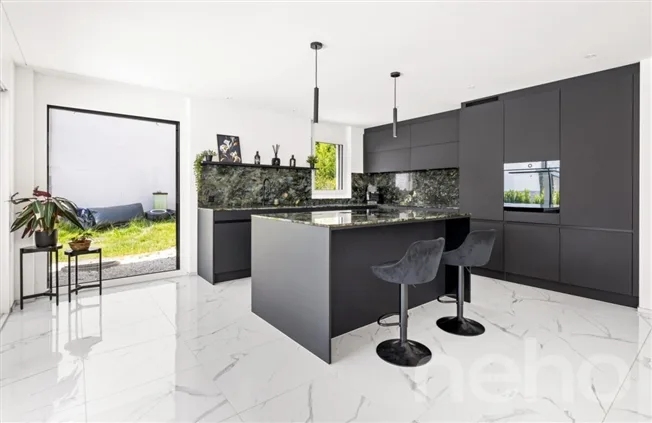 7.5 Zimmer Einfamilienhaus in Suhr – Foto 3 von 12