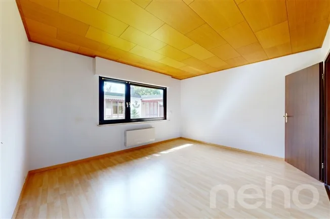 6 Zimmer Einfamilienhaus in Unterentfelden – Foto 5 von 12