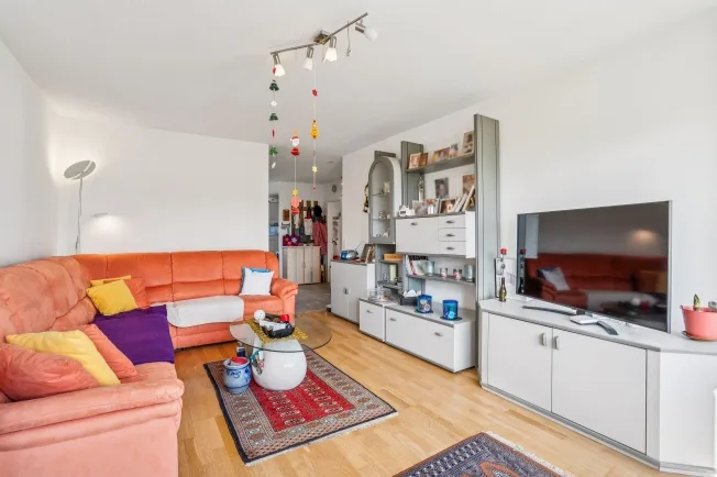 4.5 Zimmer Wohnung in Oberentfelden – Foto 2 von 13