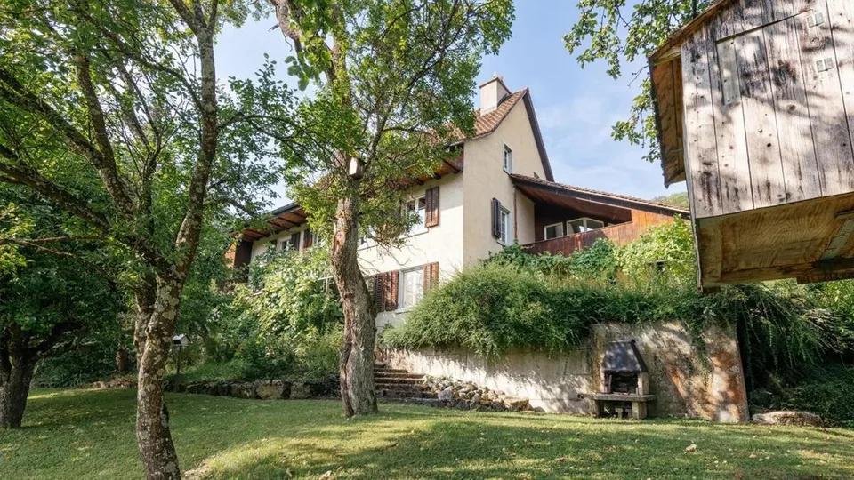 8 Zimmer Bauernhaus, 5237 Mönthal