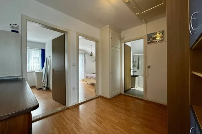 4 Zimmer Einfamilienhaus, 5600 Lenzburg