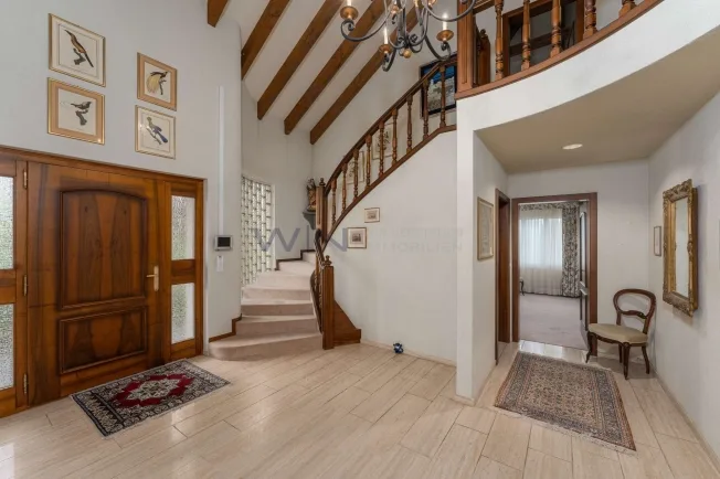 9 Zimmer Einfamilienhaus in Emmenbrücke – Foto 3 von 9