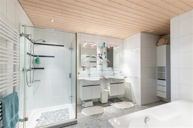 12.5 Zimmer Villa in Schenkon – foto 9 di 13