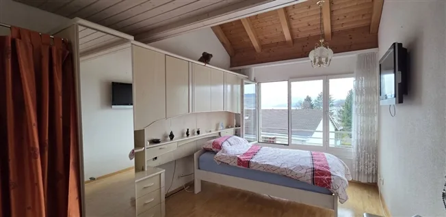 4 Zimmer Wohnung, 6404 Greppen