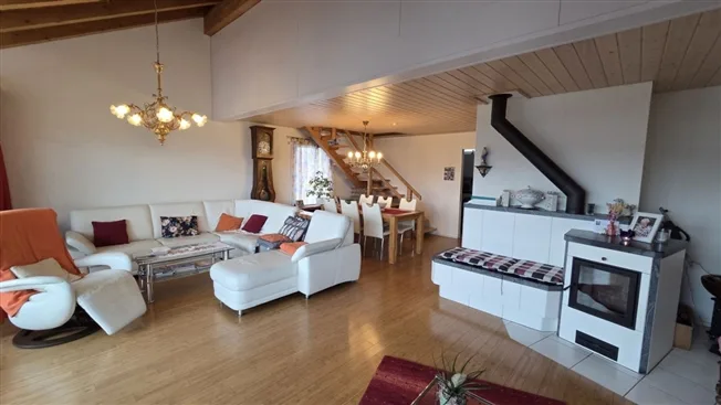 4 Zimmer Wohnung, 6404 Greppen