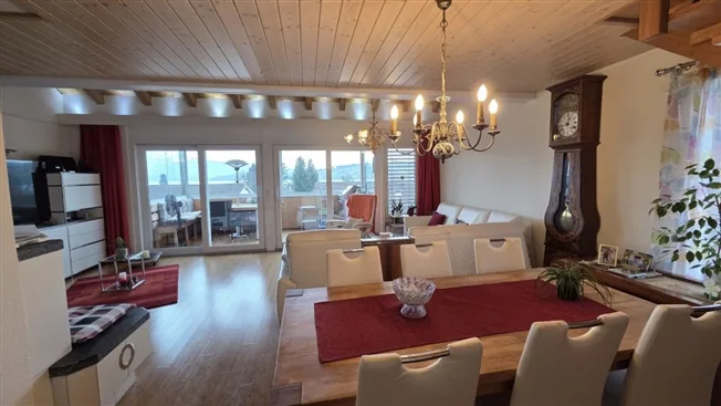 4 Zimmer Wohnung, 6404 Greppen