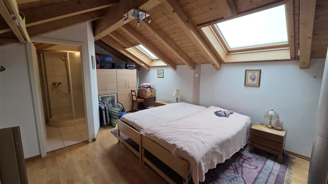 4 Zimmer Wohnung, 6404 Greppen