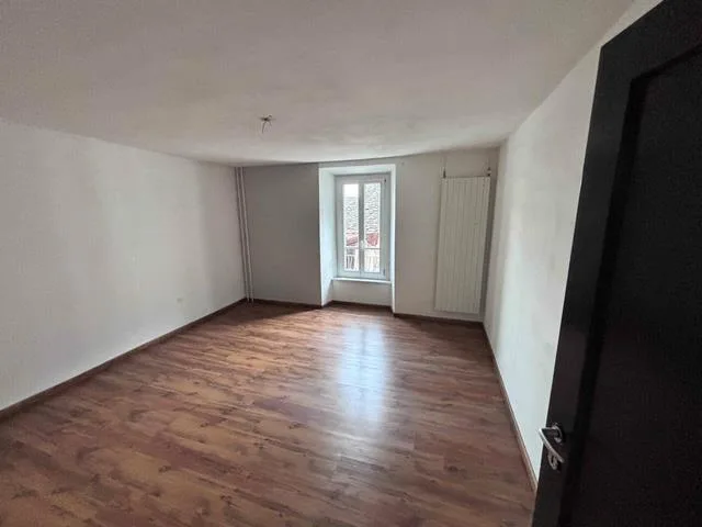 4.5 Zimmer Einfamilienhaus in Gnosca – Foto 4 von 9