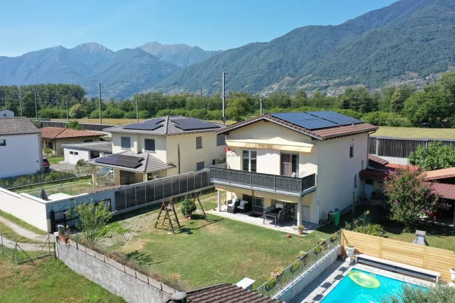 5.5 Zimmer Einfamilienhaus, 6572 Quartino