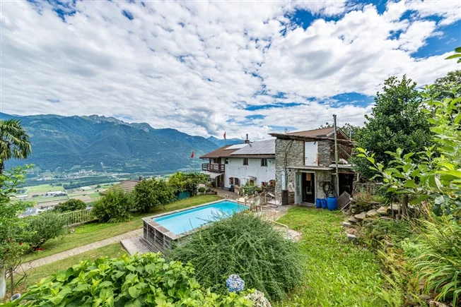 6.5 Zimmer Einfamilienhaus, 6599 Robasacco