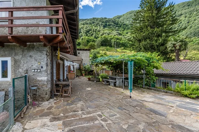 6.5 Zimmer Einfamilienhaus, 6599 Robasacco