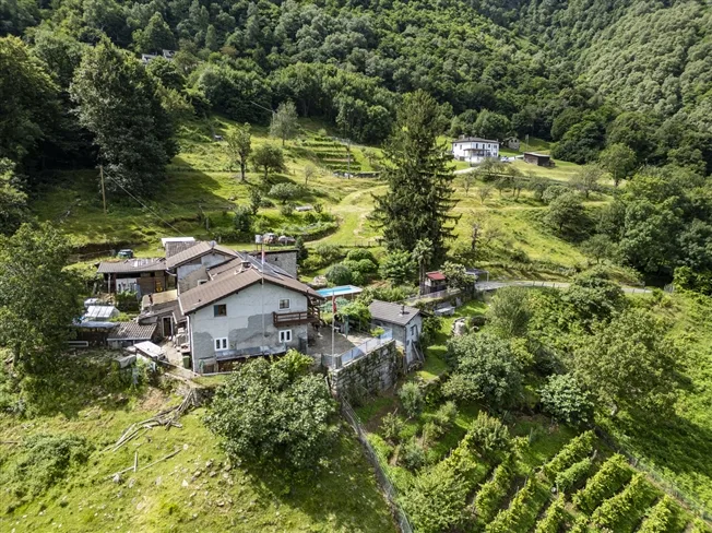 6.5 Zimmer Einfamilienhaus, 6599 Robasacco